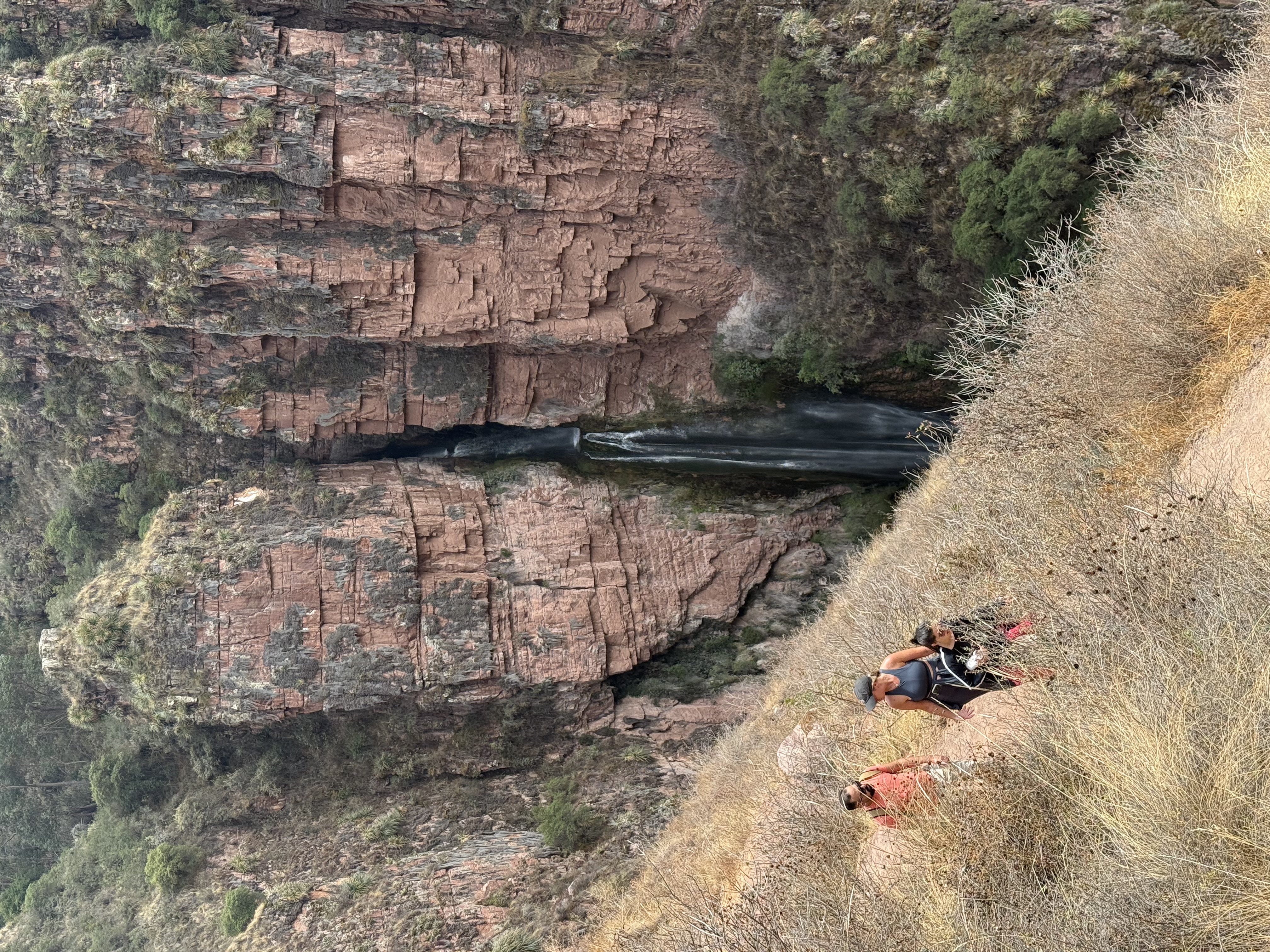 Cascada y sitio oculto en LAB Perú